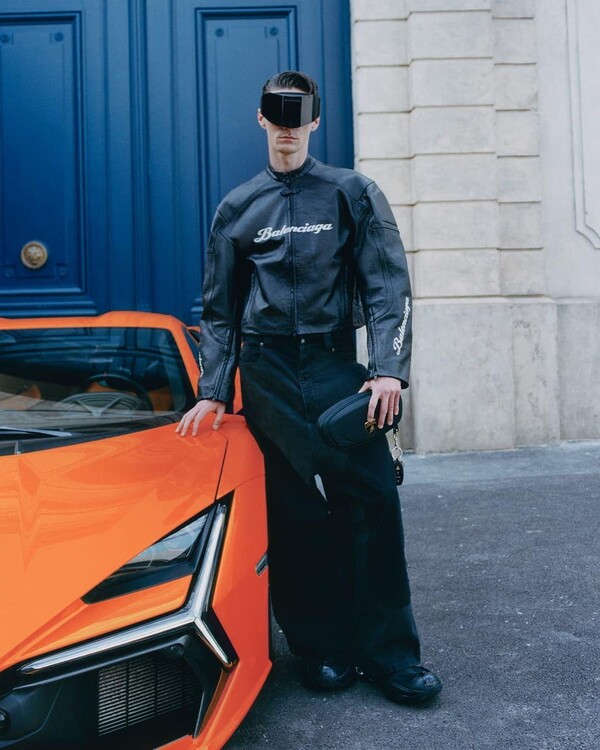 Campaña Lamborghini de Balenciaga1