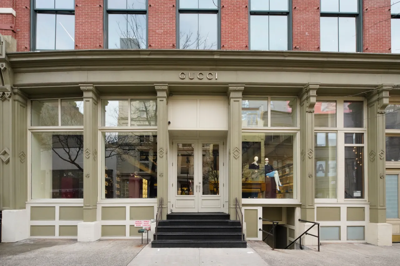 Debut de Sabato de Sarno en una boutique de Nueva York