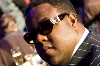 El regreso de las gafas Biggie Versace