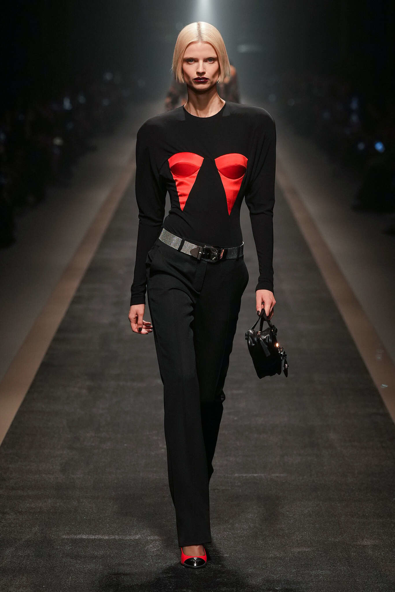 Último=Versace show2