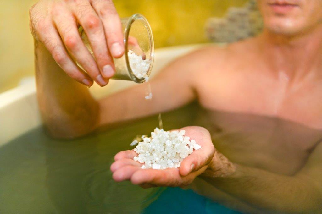 Manor House Ba&ntilde;&aacute;ndose En Migas De Sal Dsc 2581 (2)