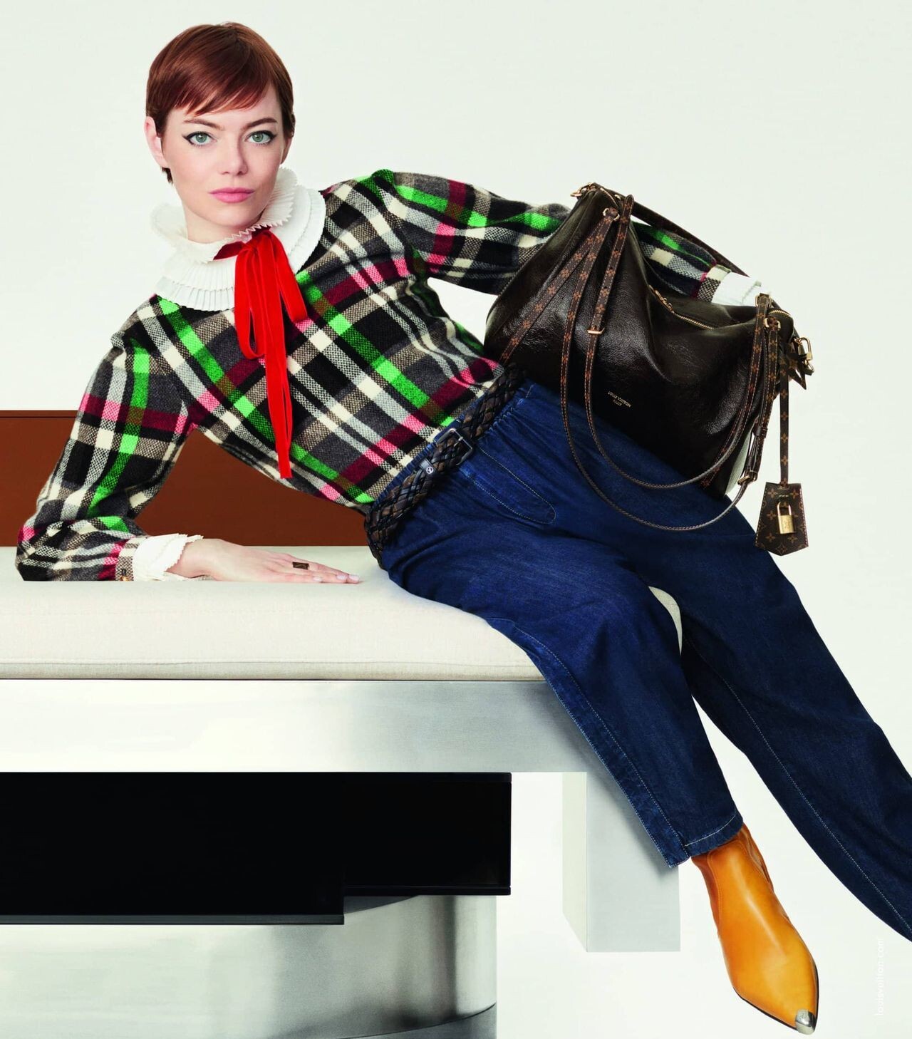 Emma Stone en una sesión de Louis Vuitton