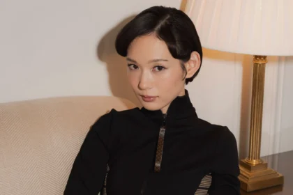 Moeka Hoshi I Foto faltante ¿Alguna vez ha llevado Louis Vuitton?