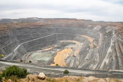 Recortes en la producción de diamantes en Debswana