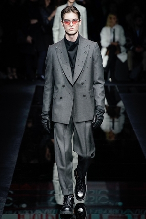 Trajes de hombre de moda Top 10 marcas=armani2
